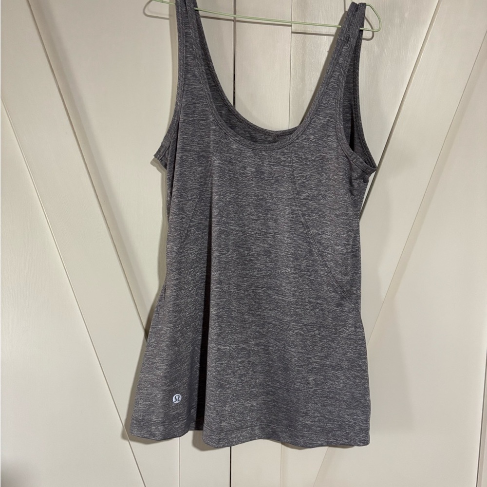 Lululemon tank top
